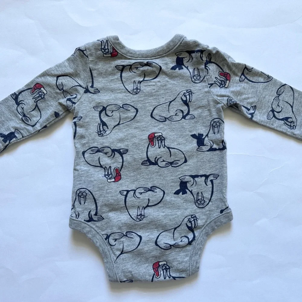 Baby Gap Long Sleeve Onesie Grey Navy Size 3-6M Winter